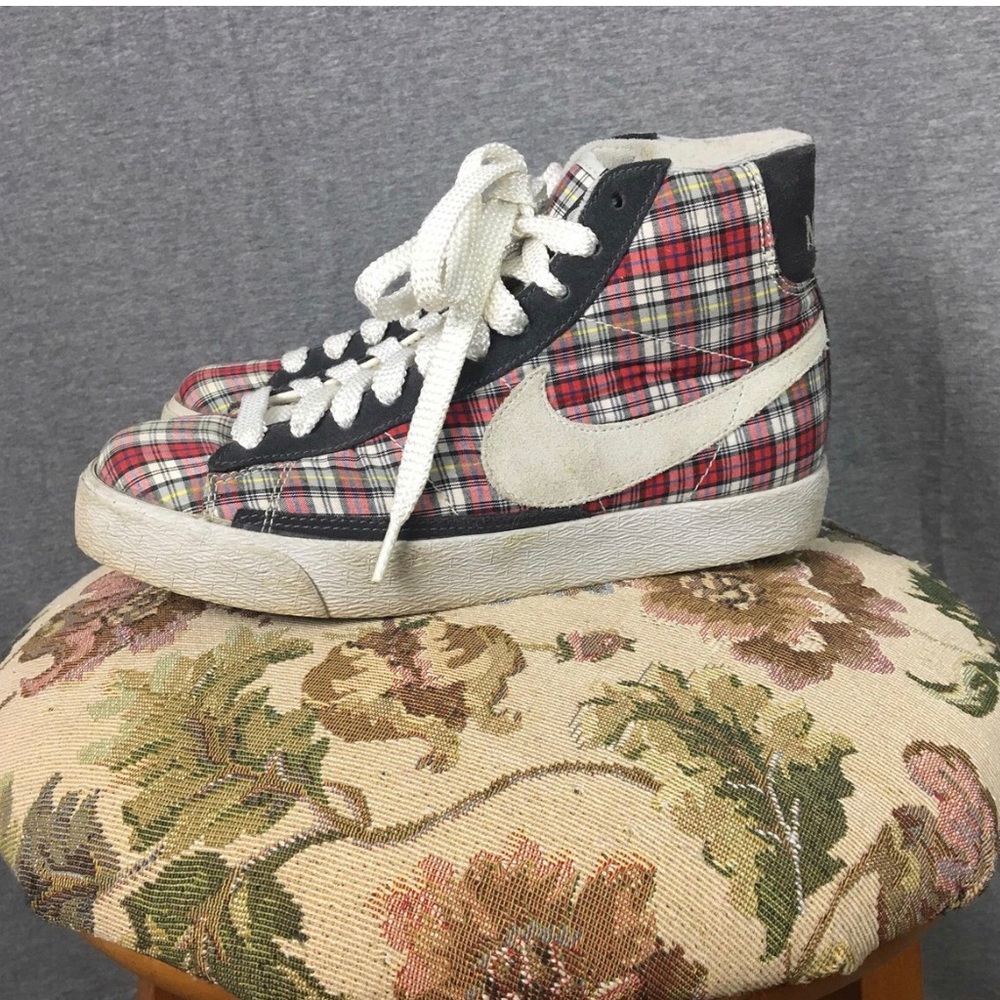 SOLD | Vintage Nike Plaid High-Top Blazers